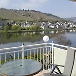 Haus Brandenburg An Der Mosel 아파트