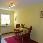 Haus Brandenburg An Der Mosel 첼 안 데어 모젤