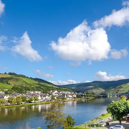 Haus Brandenburg An Der Mosel Daire *