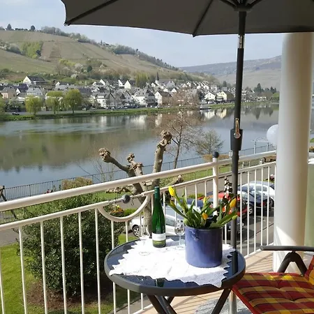 Haus Brandenburg An Der Mosel * Zell