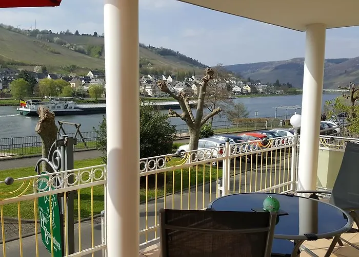 Apartment Haus Brandenburg An Der Mosel *