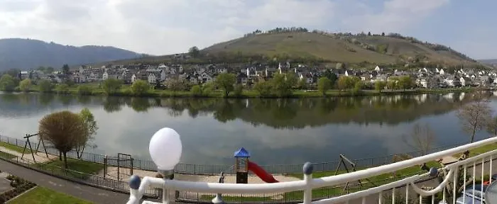 Haus Brandenburg An Der Mosel Apartment